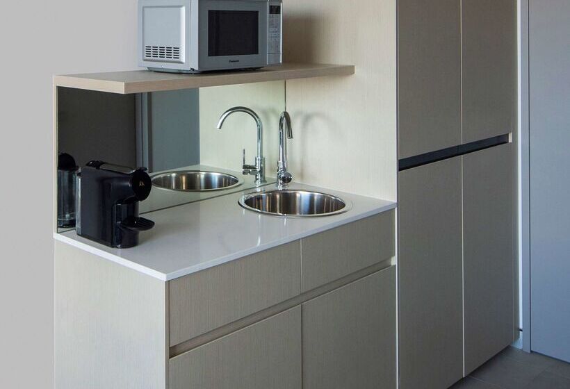 Отель Mercure Newcastle