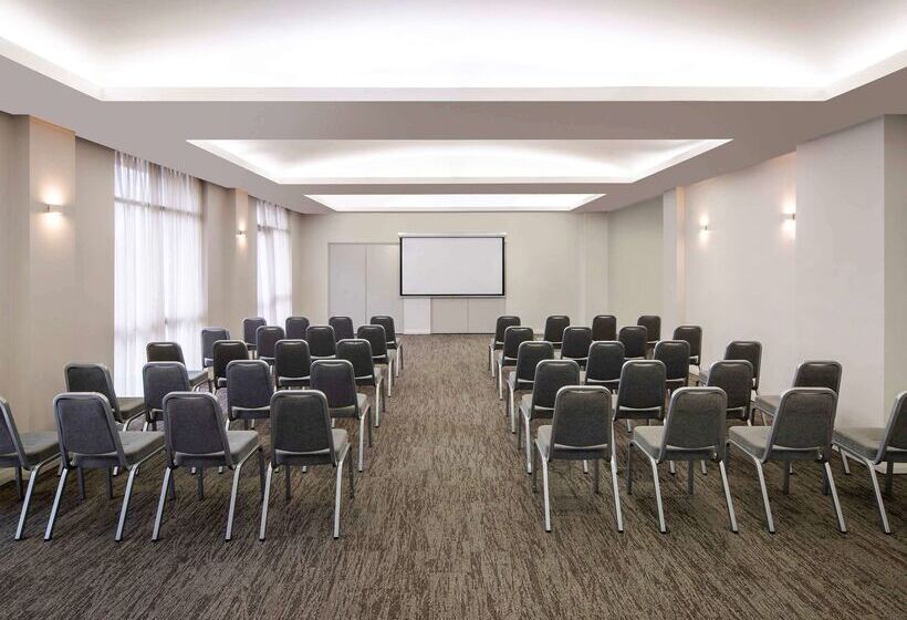 هتل Mercure Newcastle