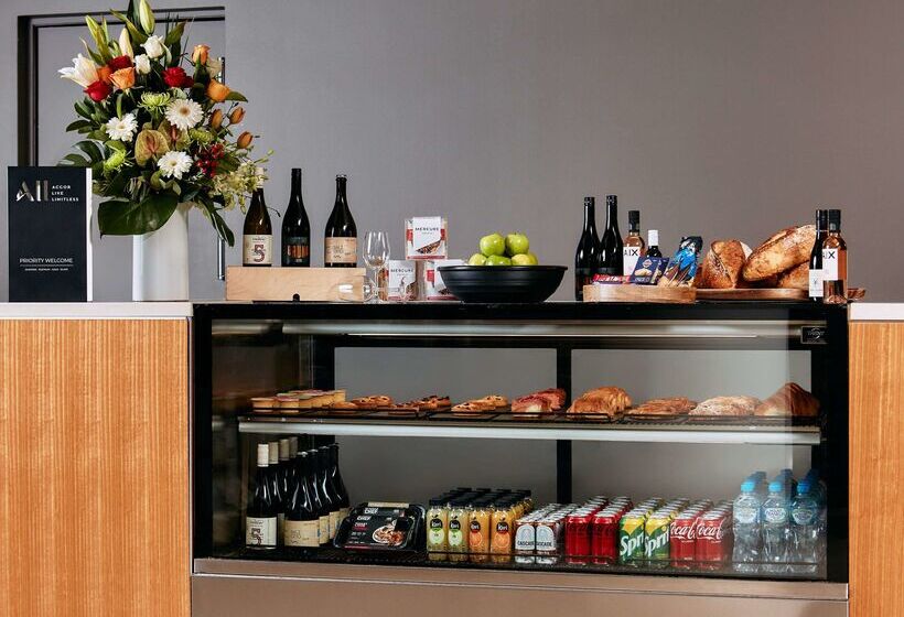 Отель Mercure Newcastle