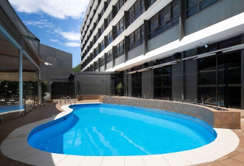 Отель Mercure Newcastle