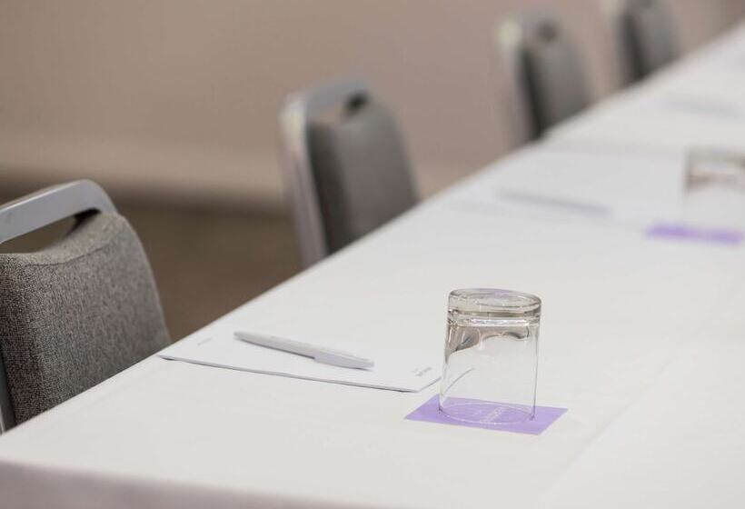 Отель Mercure Newcastle