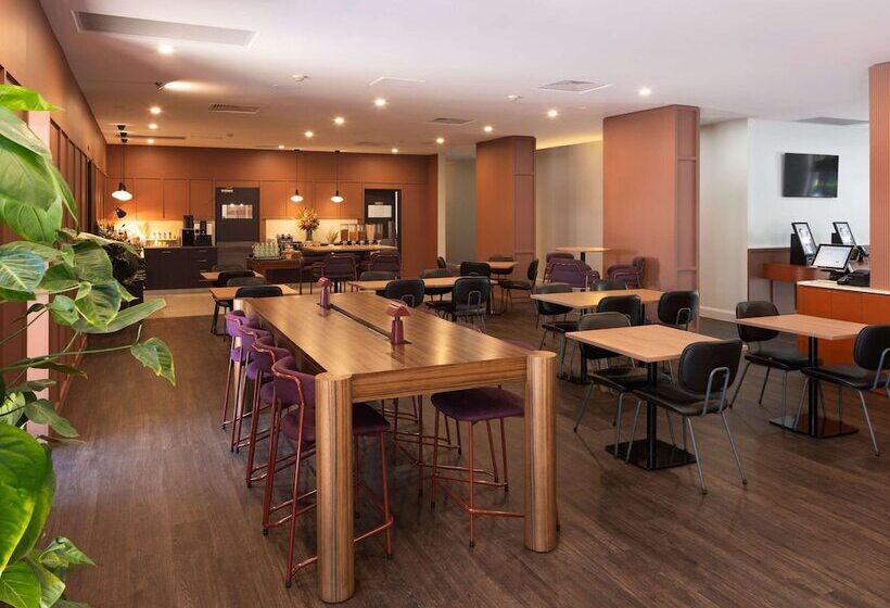 Отель Mercure Newcastle