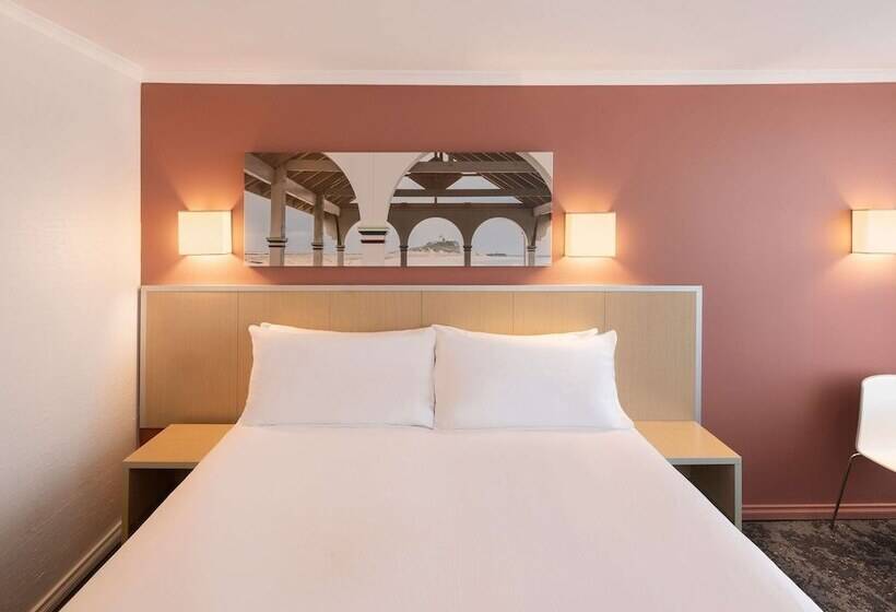 Отель Mercure Newcastle