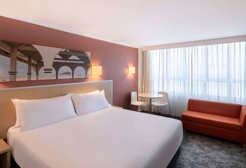 Отель Mercure Newcastle