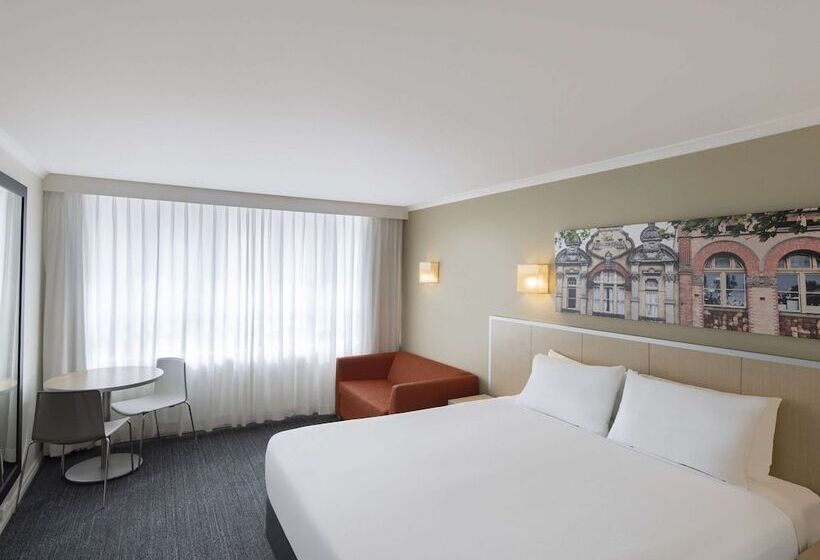 Отель Mercure Newcastle