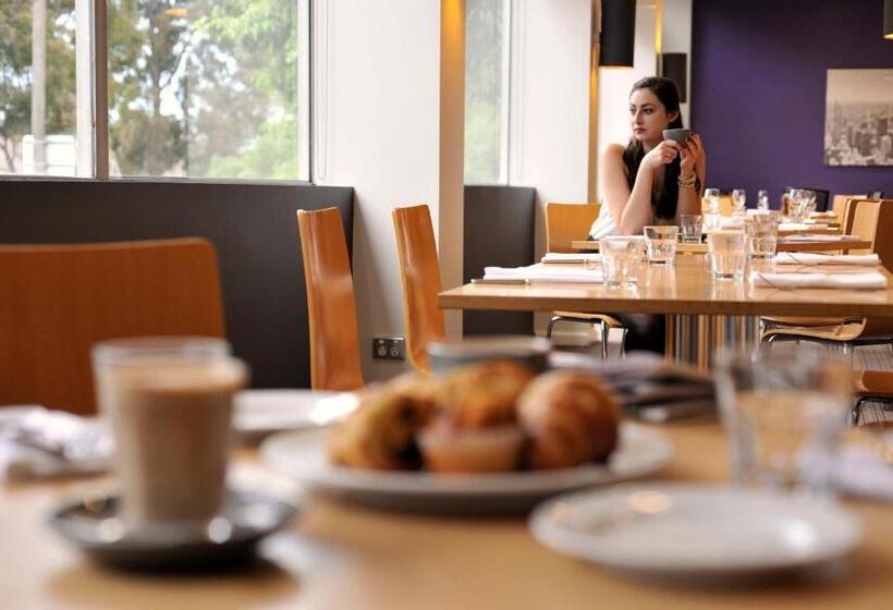 בית מלון כפרי Mercure North Melbourne