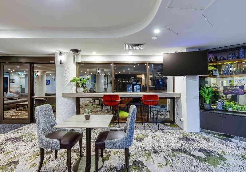 בית מלון כפרי Mercure Penrith