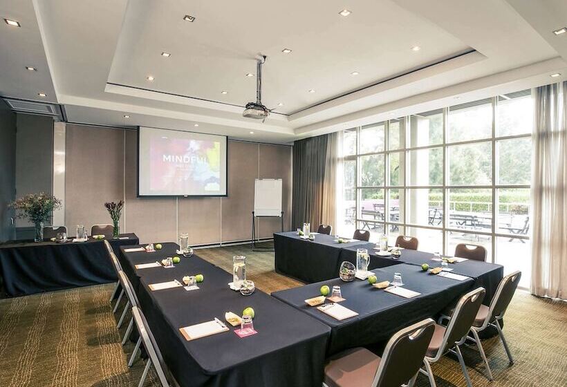 בית מלון כפרי Mercure Sydney Parramatta