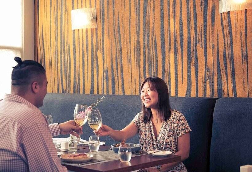 בית מלון כפרי Mercure Sydney Parramatta