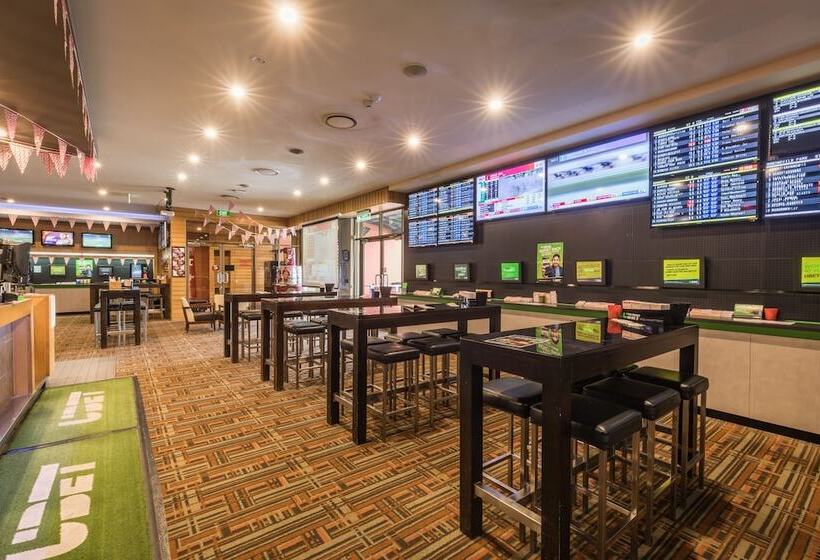 Mermaid Waters Hotel By Nightcap Plus