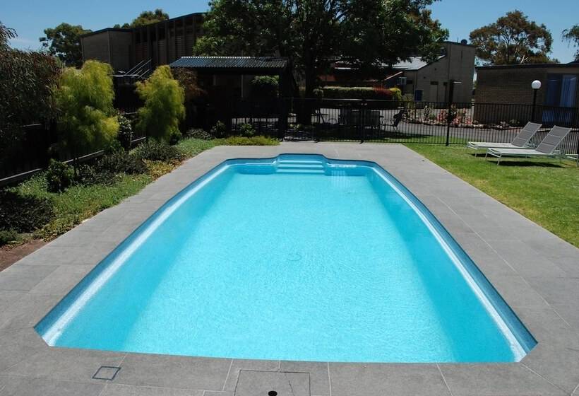 בית מלון כפרי Mitchell On Main