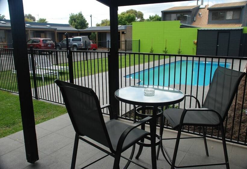 בית מלון כפרי Mitchell On Main