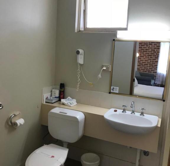 هتل Moonraker Motor Inn