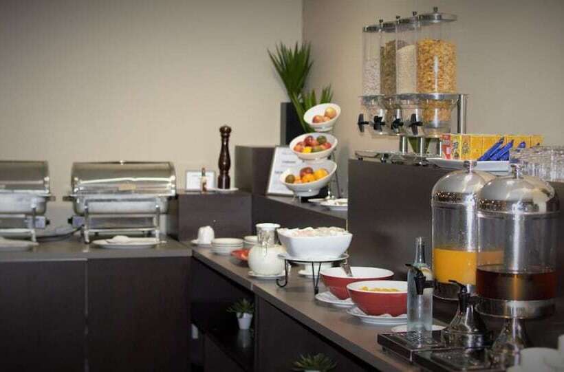 Mt Ommaney Hotel Apartments