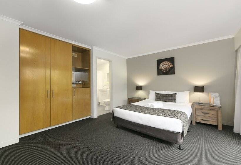 Mt Ommaney Hotel Apartments