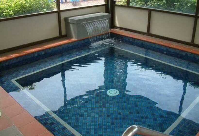 هتل Nautilus Beachfront Villas & Spa