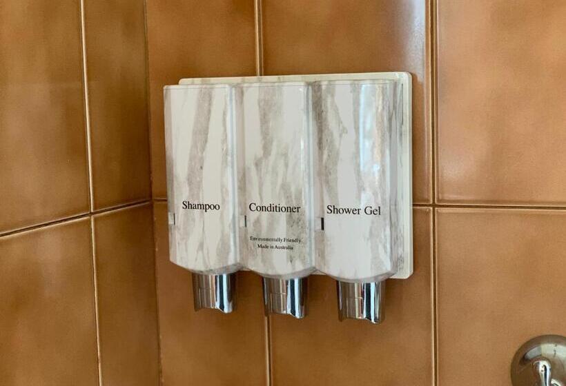 בית מלון כפרי Newell Motor Inn Narrandera