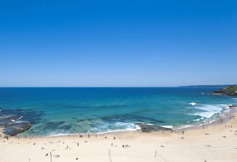 هتل Noah S On The Beach