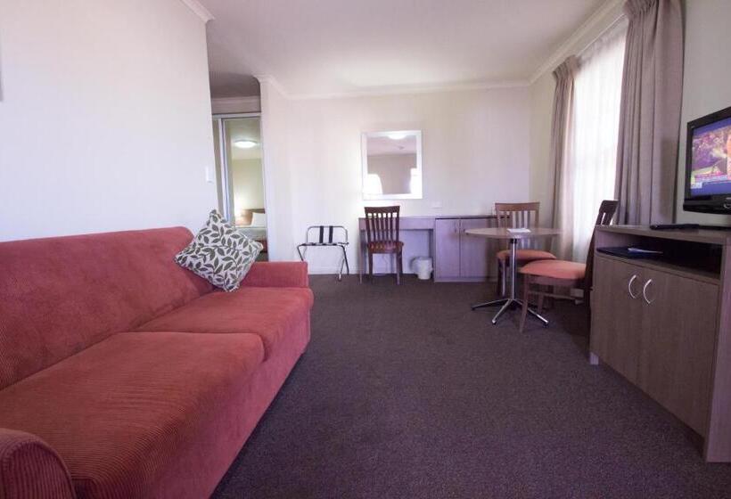 هتل Old Willyama Motor Inn