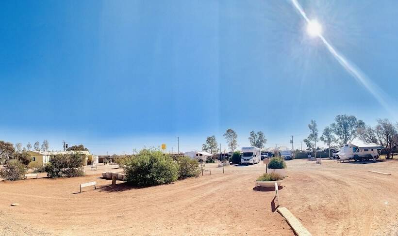 Opal Inn Hotel, Motel, Caravan Park