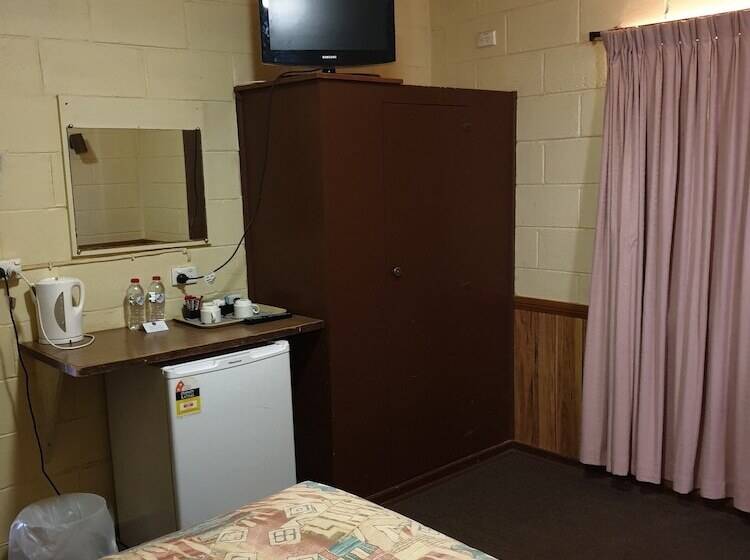 Opal Inn Hotel, Motel, Caravan Park