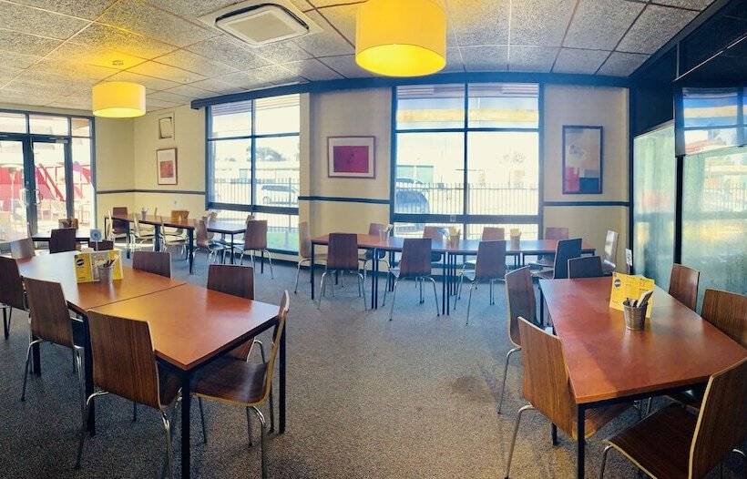 Opal Inn Hotel, Motel, Caravan Park