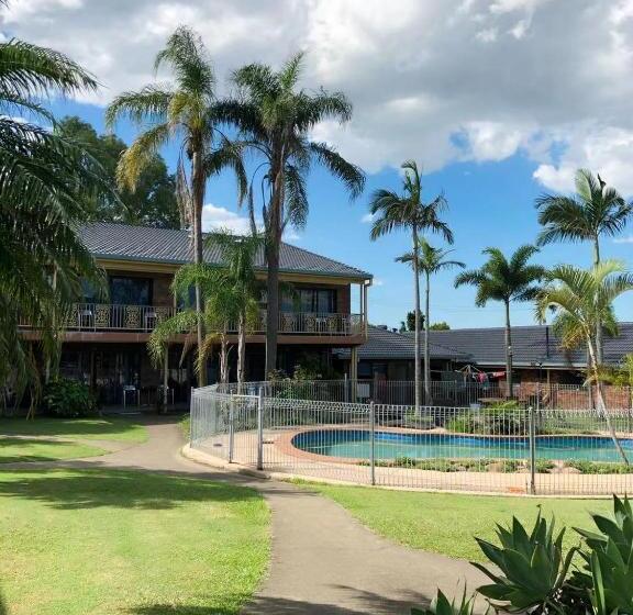 Отель Oxley Motor Inn