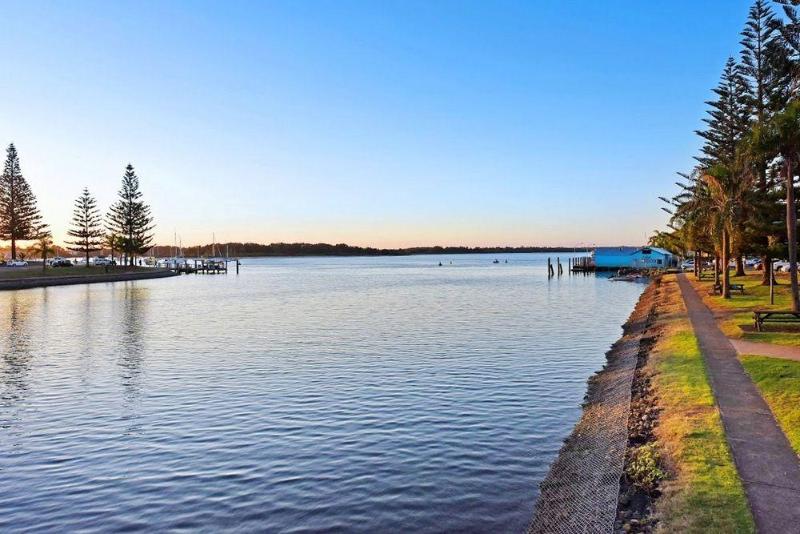 Отель Palm Court Motor Inn