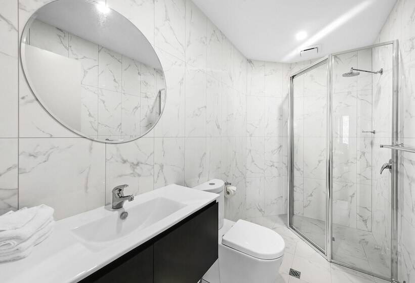 Отель Palm Court Motor Inn