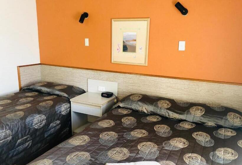 בית מלון כפרי Panorama Motor Inn