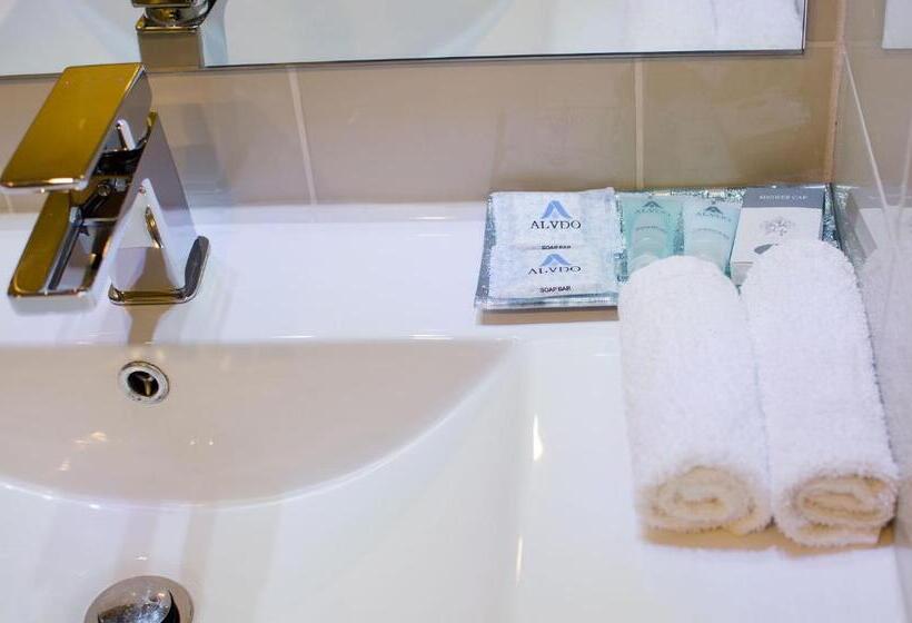 בית מלון כפרי Park Squire Motor Inn & Serviced Apartments