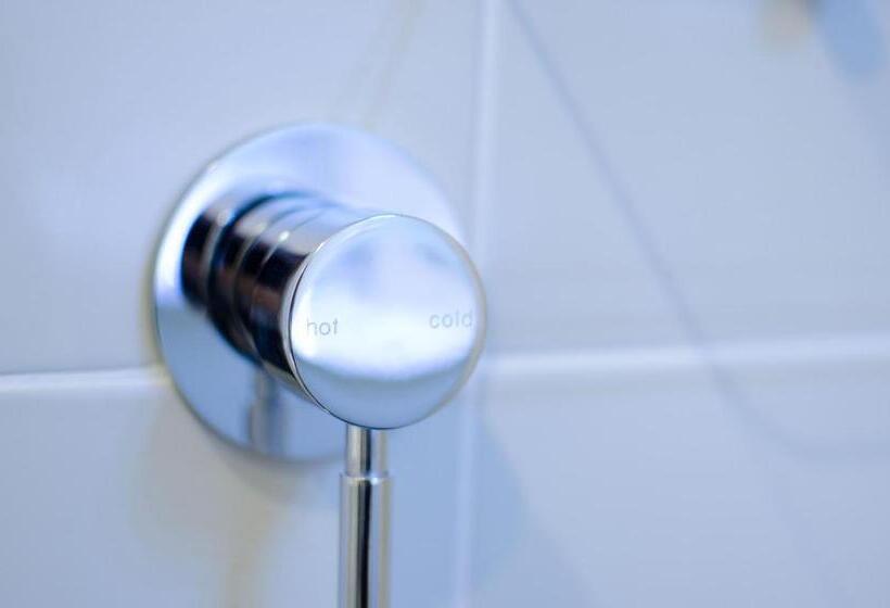 בית מלון כפרי Park Squire Motor Inn & Serviced Apartments