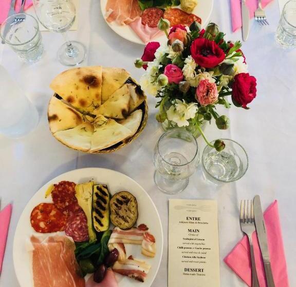 هتل Parkdale Motor Inn