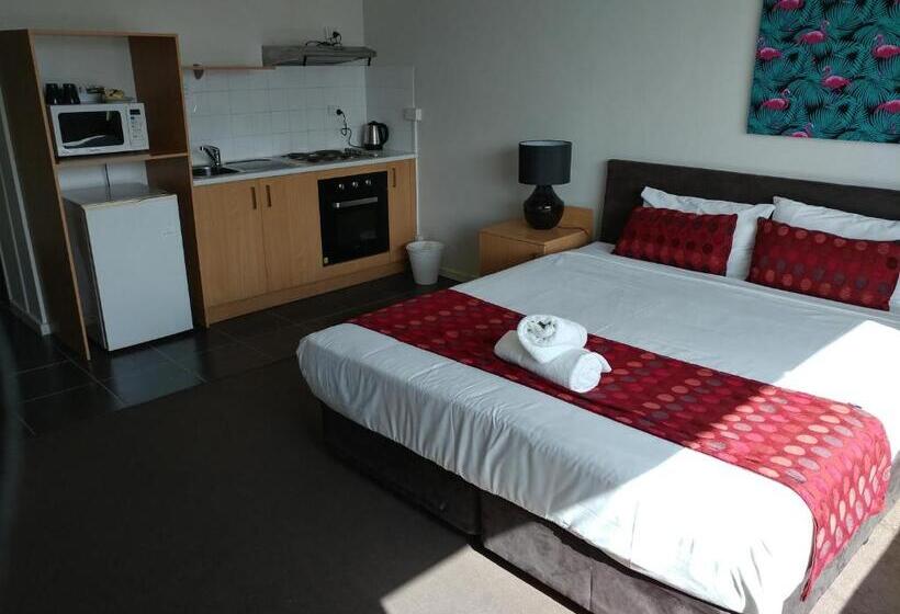 هتل Parkdale Motor Inn