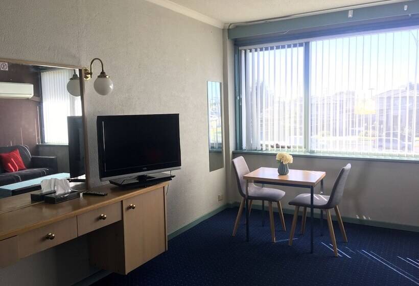 هتل Parkdale Motor Inn