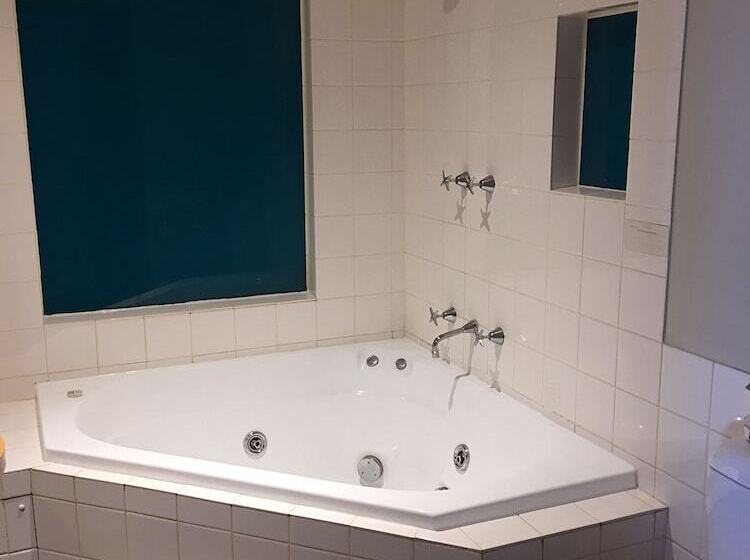 هتل Parkdale Motor Inn