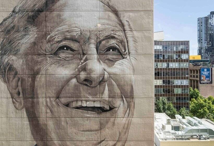 Отель Pullman Melbourne City Centre