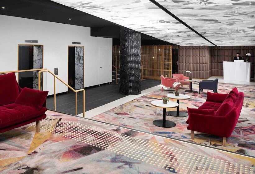 Отель Pullman Melbourne City Centre