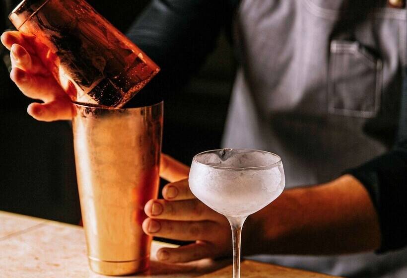 Отель Pullman Melbourne City Centre