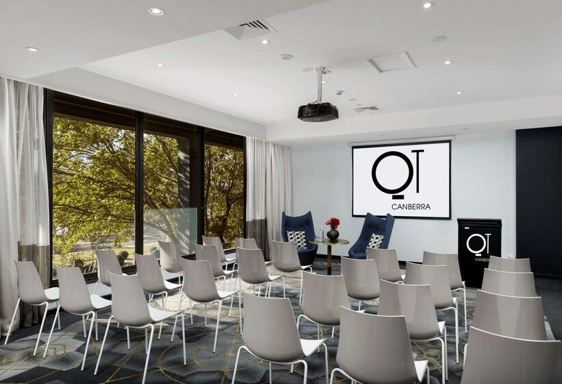 هتل Qt Canberra