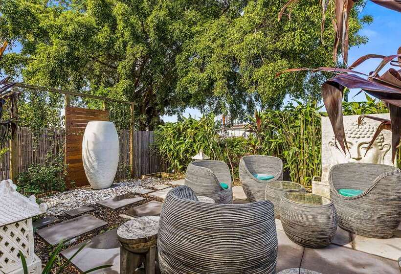 Airport Heritage Motel