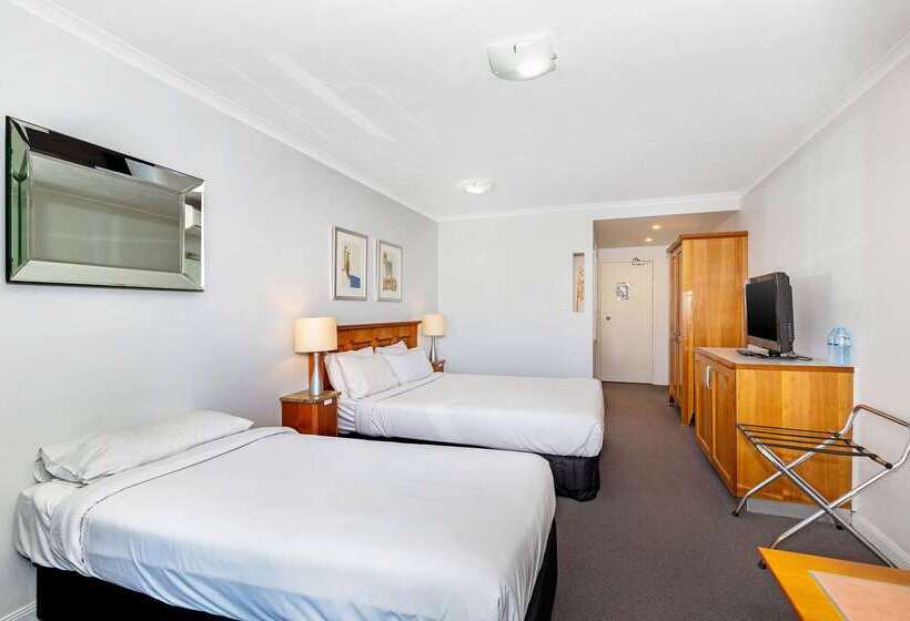 Airport Heritage Motel