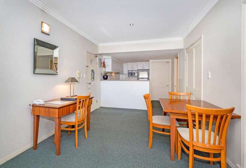 Airport Heritage Motel