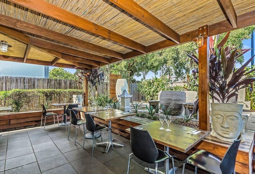 Airport Heritage Motel