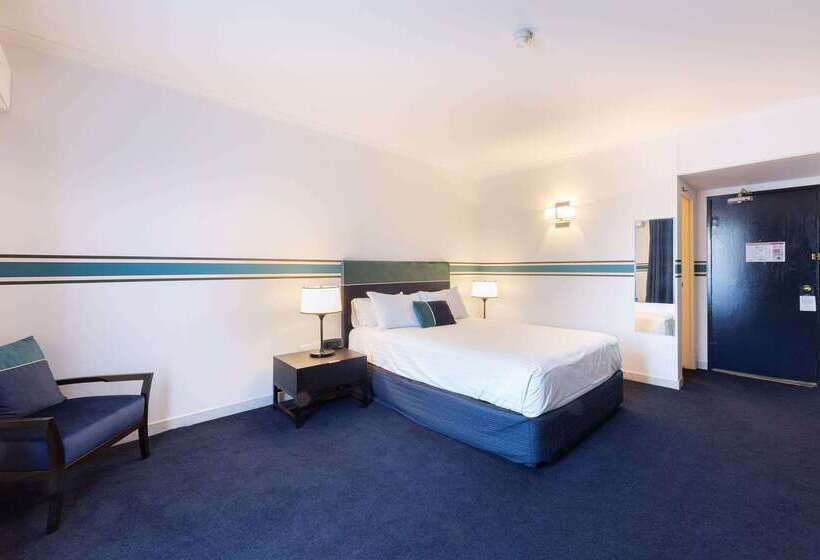 酒店 Ramada Diplomat Canberra