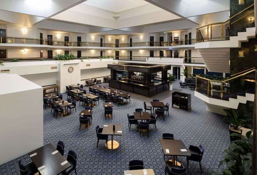 酒店 Ramada Diplomat Canberra