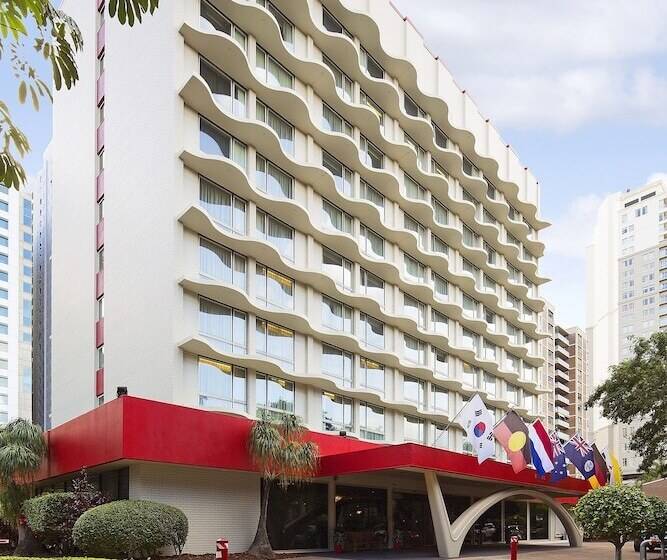 هتل Royal On The Park