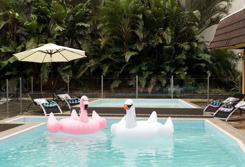 هتل Rydges Camperdown