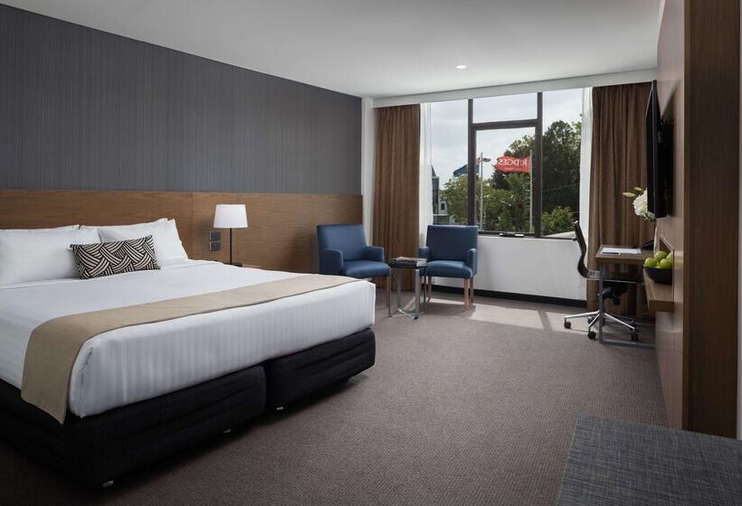 هتل Rydges Camperdown