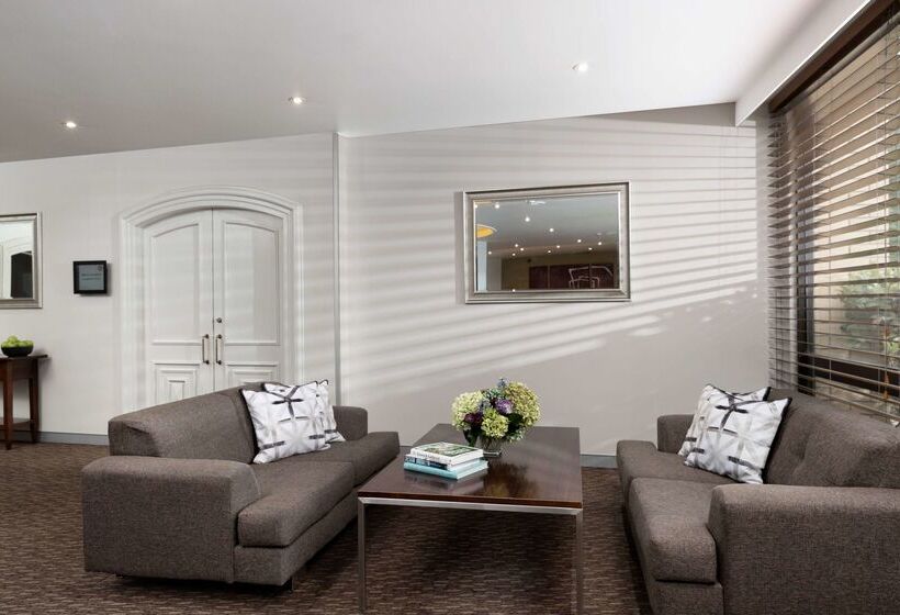 هتل Rydges Camperdown